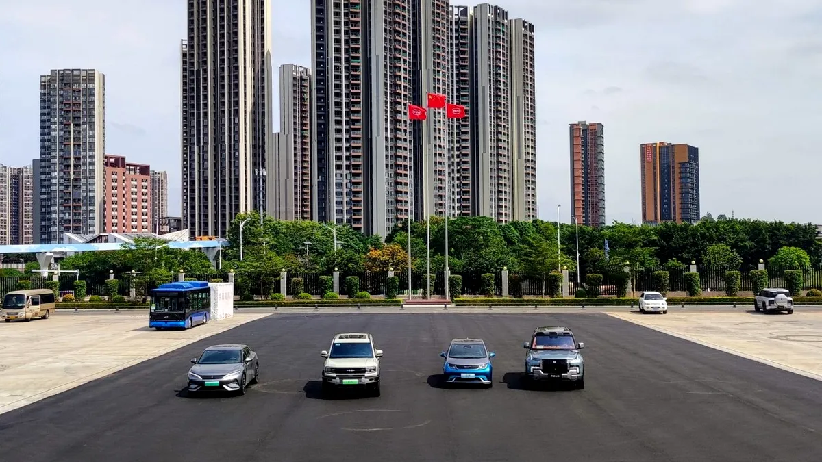 Comisia Europeană investighează afacerile Ungariei cu China în industria auto
