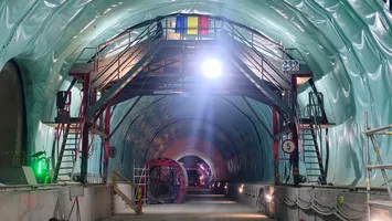 S-a lucrat cu (s)porr la primul tunel la nivel de autostradă din România. E gata și al doilea fir! (VIDEO)