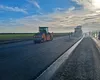 Lotul 1 al A0 Nord a primit „botezul asfaltului“! Retter a profitat de vremea bună și a așternut primul strat la km 19 (VIDEO)