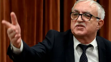 Fostul președinte al CCR, Augustin Zegrean, explică procedura care va fi urmată după demisia lui Iohannis