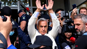Călin Georgescu, drumul spre Italia și boala veche a României: de ce fug „la timp” atât de mulți borfași înainte să vină mascații?
