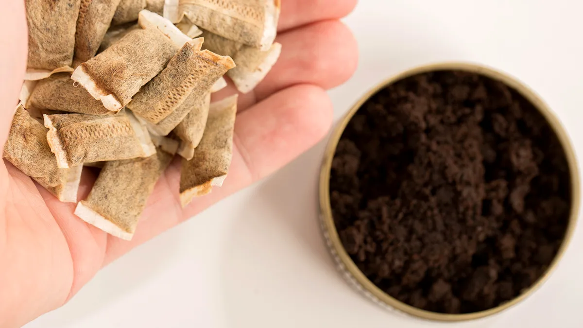 Fără taxe noi, dar cu reguli mai stricte: tutunul de mestecat și de prizat, tratat ca țigările