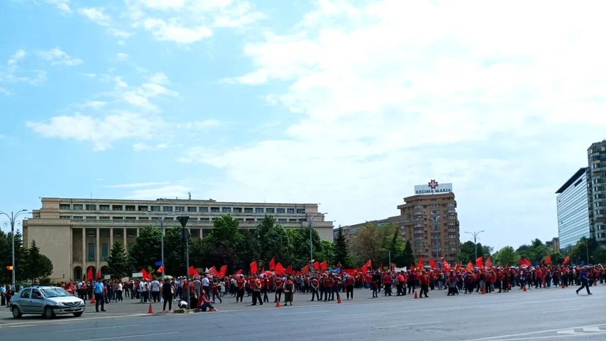 Protest în fața Guvernului. Principalele nemulțumiri vizează „starea avansată de sărăcie a salariaților”