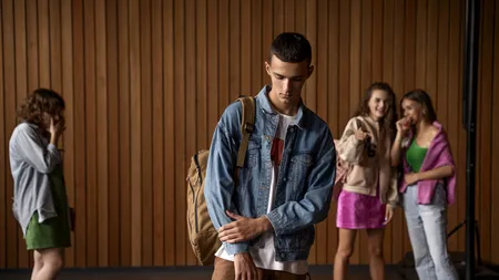 Şcoala românească, în agonie: evaluări inechitabile,  materii opţionale inutile, profesori chiulangii şi violenţă