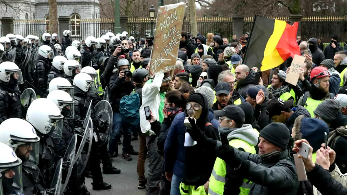 Au fost văzute steaguri olandeze, poloneze, franceze şi româneşti: Protest în Belgia, împotriva restricţiilor sanitare (VIDEO)