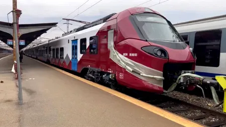 INCREDIBIL. Noul tren electric al lui Grindeanu a luat foc la probele de la Făurei