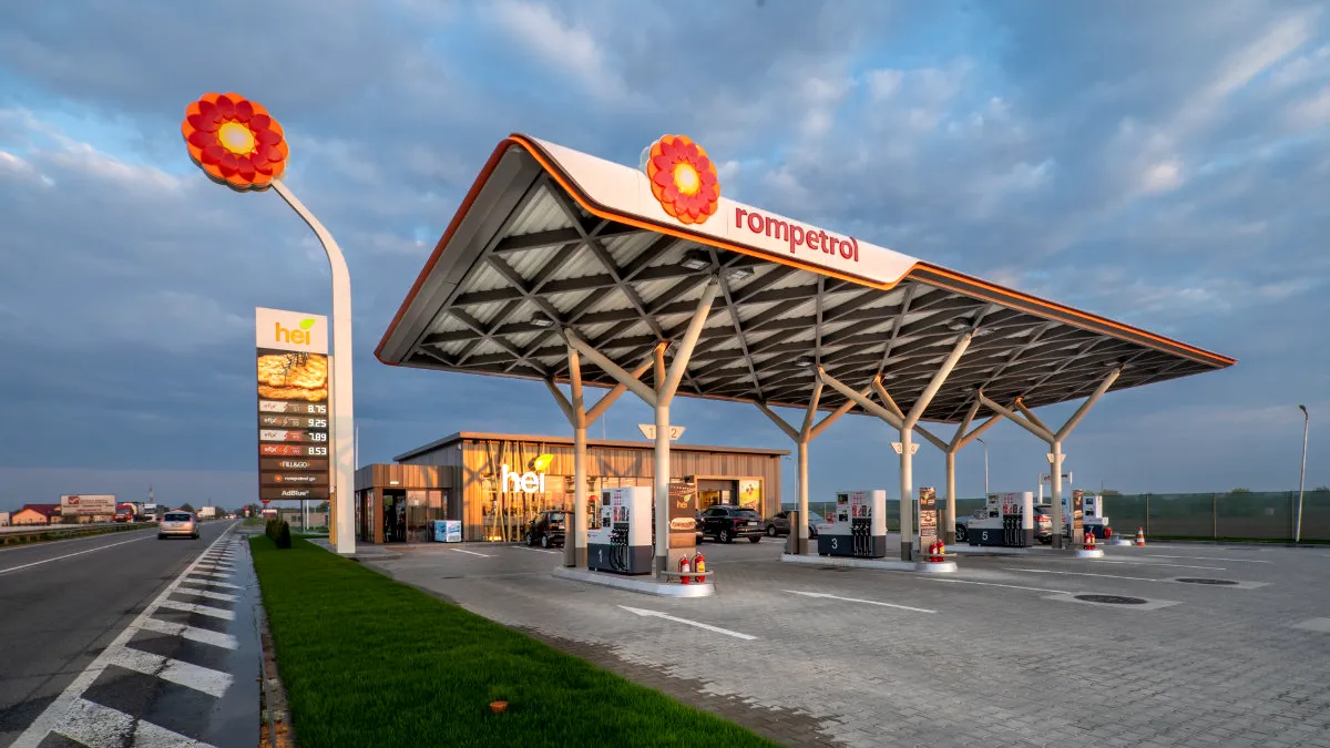 Foști șefi de la Rompetrol, trimiși în judecată de DNA. Cristi Borcea a scăpat cu ajutorul CCR