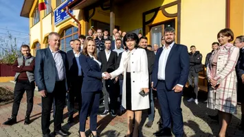 Primăria comunei Mihai Eminescu din Botoșani a devenit „afacerea” familiei Gireadă