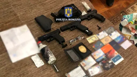 Doi falși polițiști din județul Buzău, arestați preventiv după ce au tâlhărit patru femei