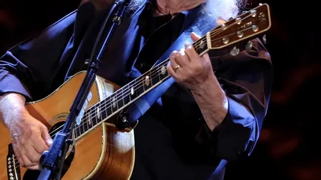 Legendarul cântăreț și compozitor David Crosby a murit la vârsta de 81 de ani