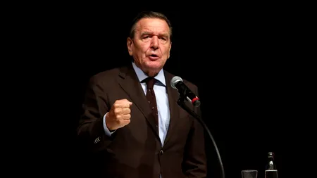 Fostul cancelar german Gerhard Schröder dă în judecată parlamentul pentru revocarea unor privilegii