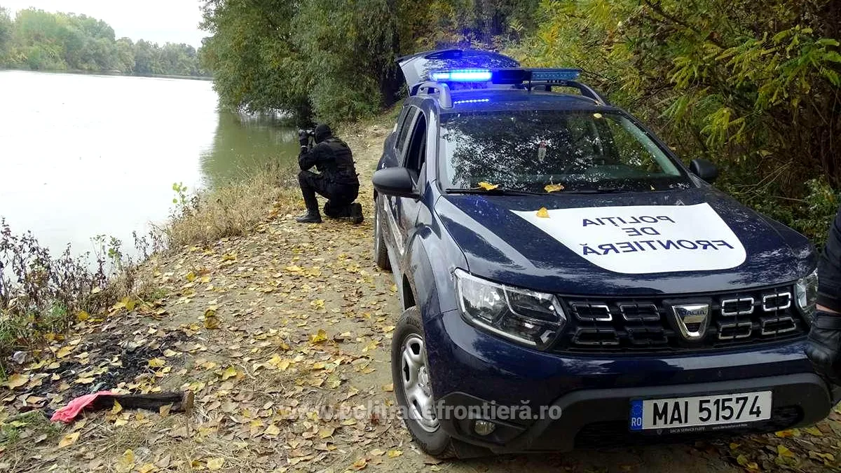 Polițiști de frontieră, înjunghiați de traficanții de migranți, pe A1. Au fost trase focuri de armă