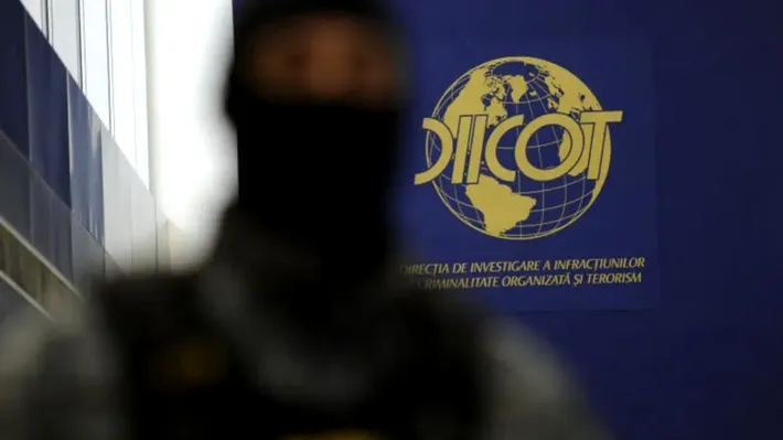 Doi militari și un civil, arestați pentru trafic de droguri. Canabis și substanțe psihoactive, ridicate la percheziții