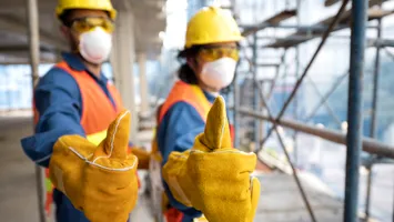 Echipamente de protecție: ghid practic pentru alegerea echipamentelor de lucru profesionale
