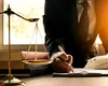 Avocatul din oficiu NU e o momâie! Curtea Constituțională spune clar cine te poate apăra