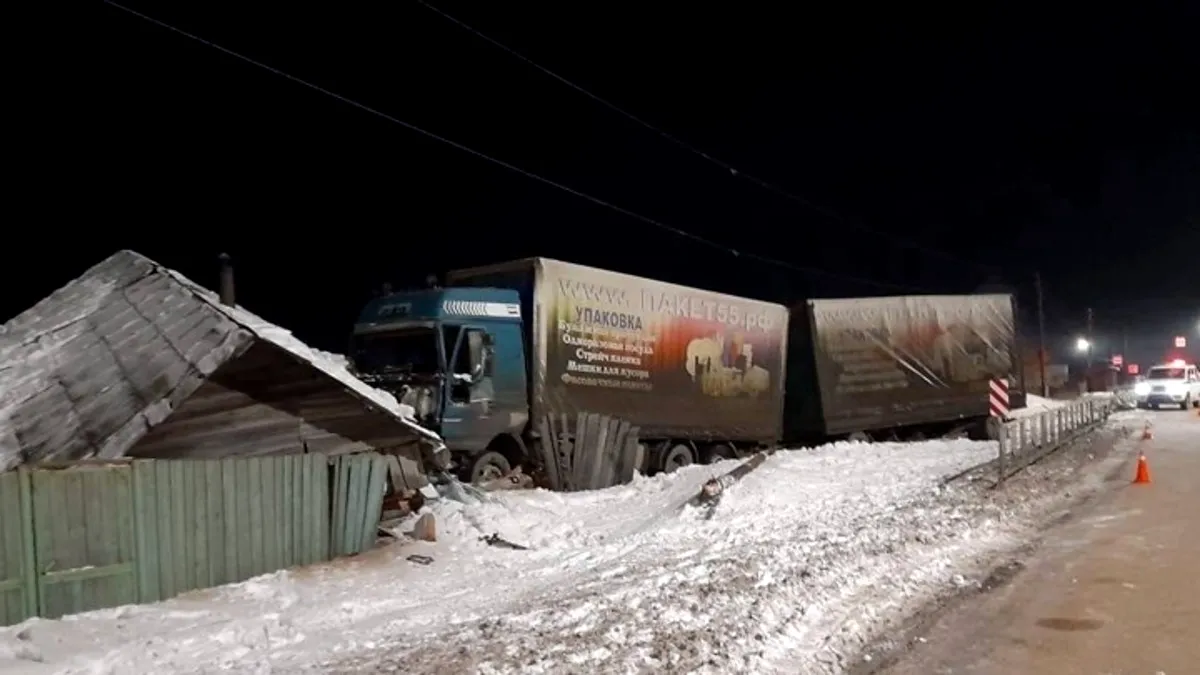 Cum se termină o „întâlnire” între un camion plin cu bere și altul cu găluște. Șoferii erau treji