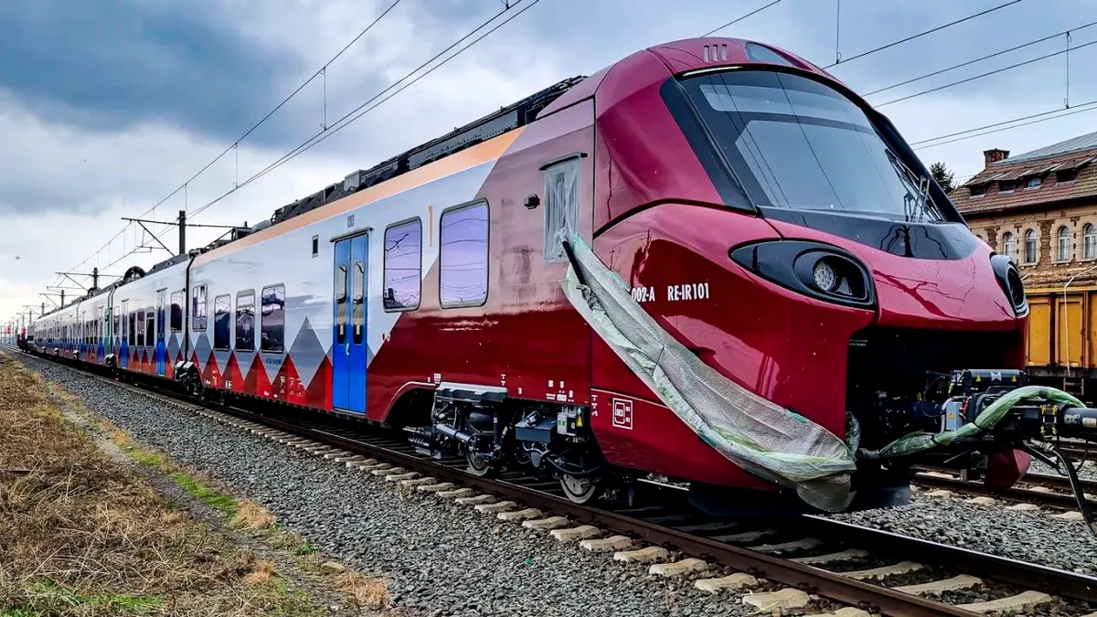 Primul tren electric, din cele 37 care vor intra în dotarea CFR, a trecut primele teste