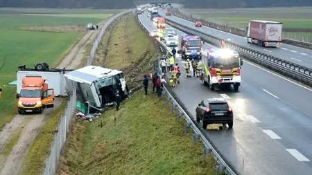 Trei români au murit în urma unui accident de autobuz în Slovenia 