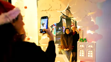 Locuri instagramabile din București, Cluj și Craiova care aduc energia sărbătorilor