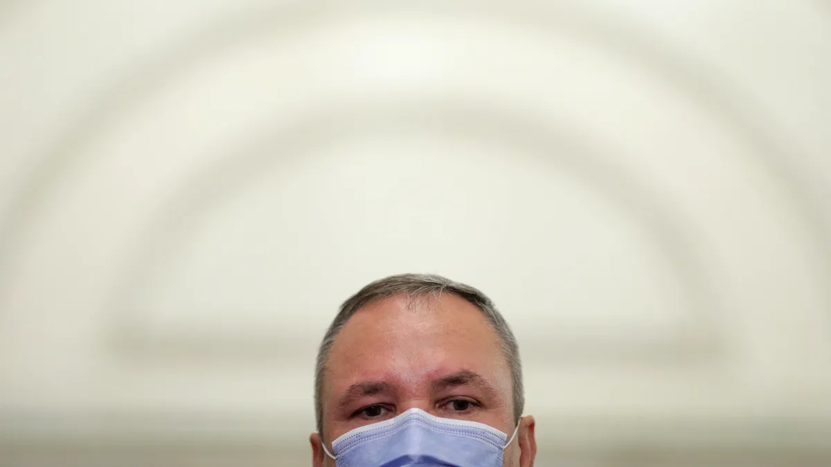 Politico: „Funcția lui Ciucă are termen de expirare”