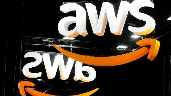 Dronele au lovit instalațiile Amazon din Emirate și Bahrain