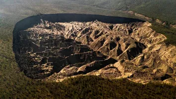 Craterul monstruos din Siberia – O amenințare globală din adâncurile pământului