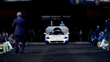 Maserati MC12 Stradale, vândut pentru o sumă record la licitația din California