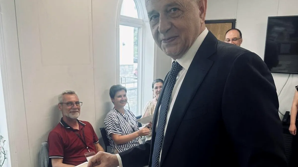 Mircea Geoană a votat la Washington: „Alegeri complicate, într-o lume tot mai complicată“