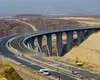 (VIDEO) Imagini cu Autostrada Sibiu–Pitești: au început lucrările de asfaltare pe secțiunea Cornetu–Tigveni