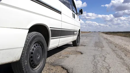 „Miracol” pe drumul plin de gropi: o pacientă s-a vindecat în timpul transportului cu ambulanța