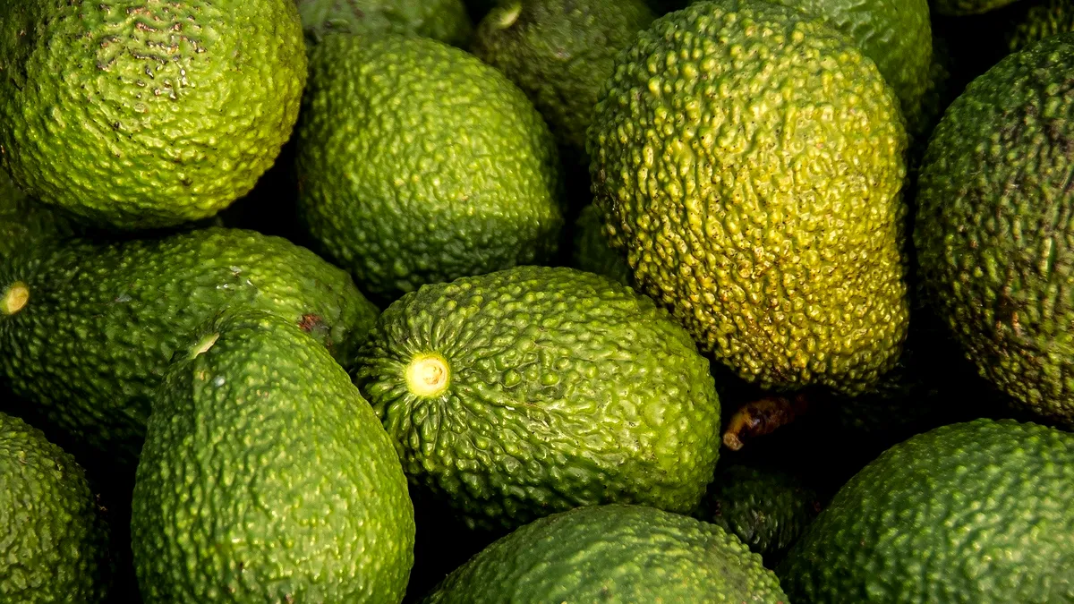 Persoanele care au cumpărat avocado din acest magazin vor primi banii înapoi