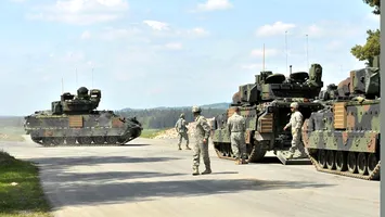 Bloomberg: Pentru a nu pierde în fața Federației Ruse, NATO va trebui să crească dramatic cheltuielile pentru apărare