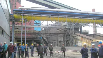 Situație explozivă la Combinatul din Galați. De un an nu s-a produs nimic, dar salariile au fost plătite. Vor fi concediați 15% dintre siderurgiști