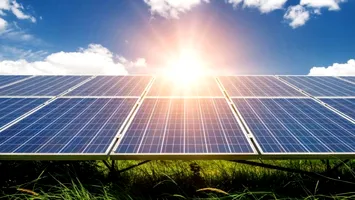 Cel mai mare proprietar de malluri din România construiește primul său parc fotovoltaic. Ce valoare are acesta și unde va fi construit