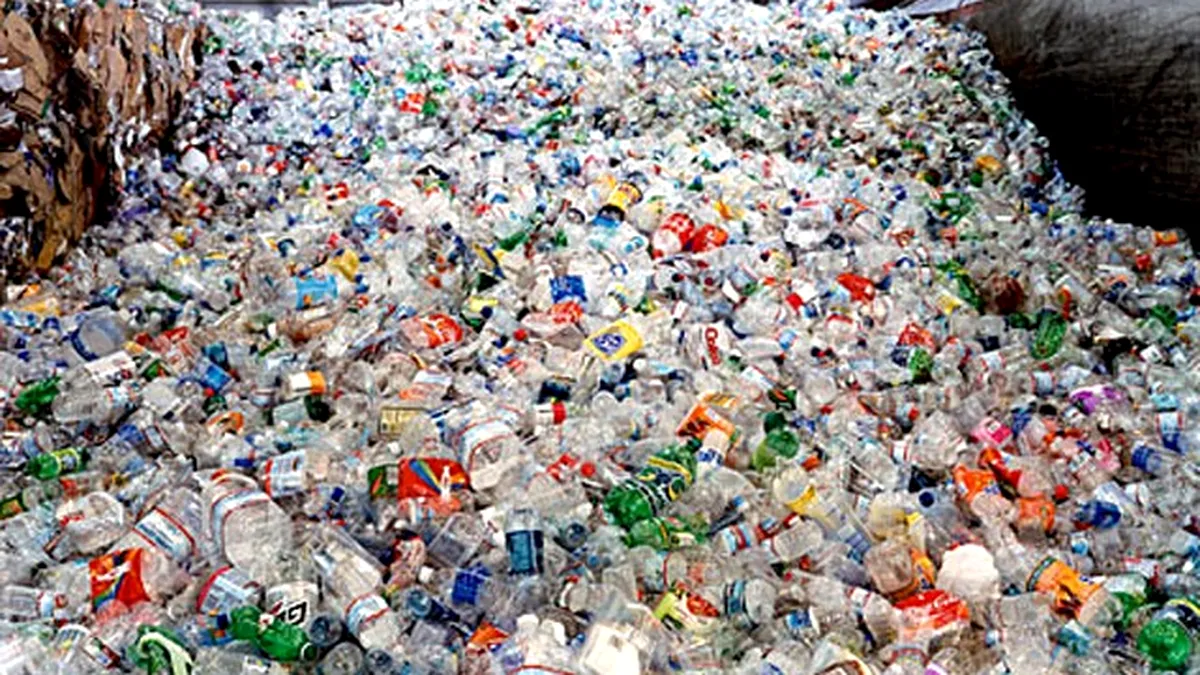 Peste 30 de tone de deșeuri de plastic, oprite la Vama Giurgiu