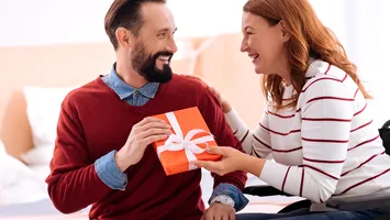 Ce trebuie să știi când oferi sau primești un cadou. Codul bunelor maniere