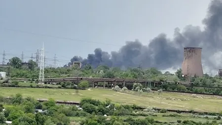 Peste 500 de anvelope au luat foc, în judeţul Galaţi. A fost emis mesaj RO-Alert din cauza degajărilor mari de fum
