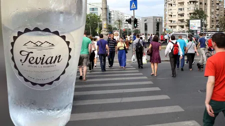 La cât a ajuns să coste apa, o să ajungem să o bem cu paiul!