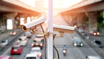 Fără polițist, fără oprire. Camerele din trafic vor amenda singure