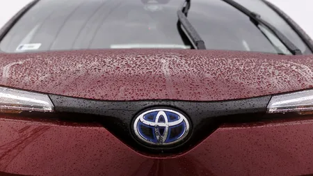 Cea mai vândută maşină din lume. Este şi preferata românilor, dar după Dacia