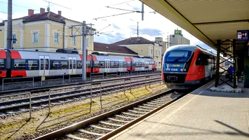 Român prins în timp ce încerca să fure un tren, în Austria. O polițistă a fost rănită