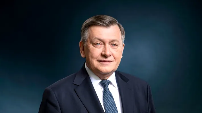Asta ne-ar mai lipsi: Siegfried premier! Crin Antonescu face praf propunerea PNL