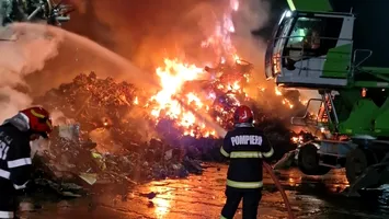 Incendiu în Portul Constanța Sud-Agigea, lichidat rapid de pompieri (VIDEO)