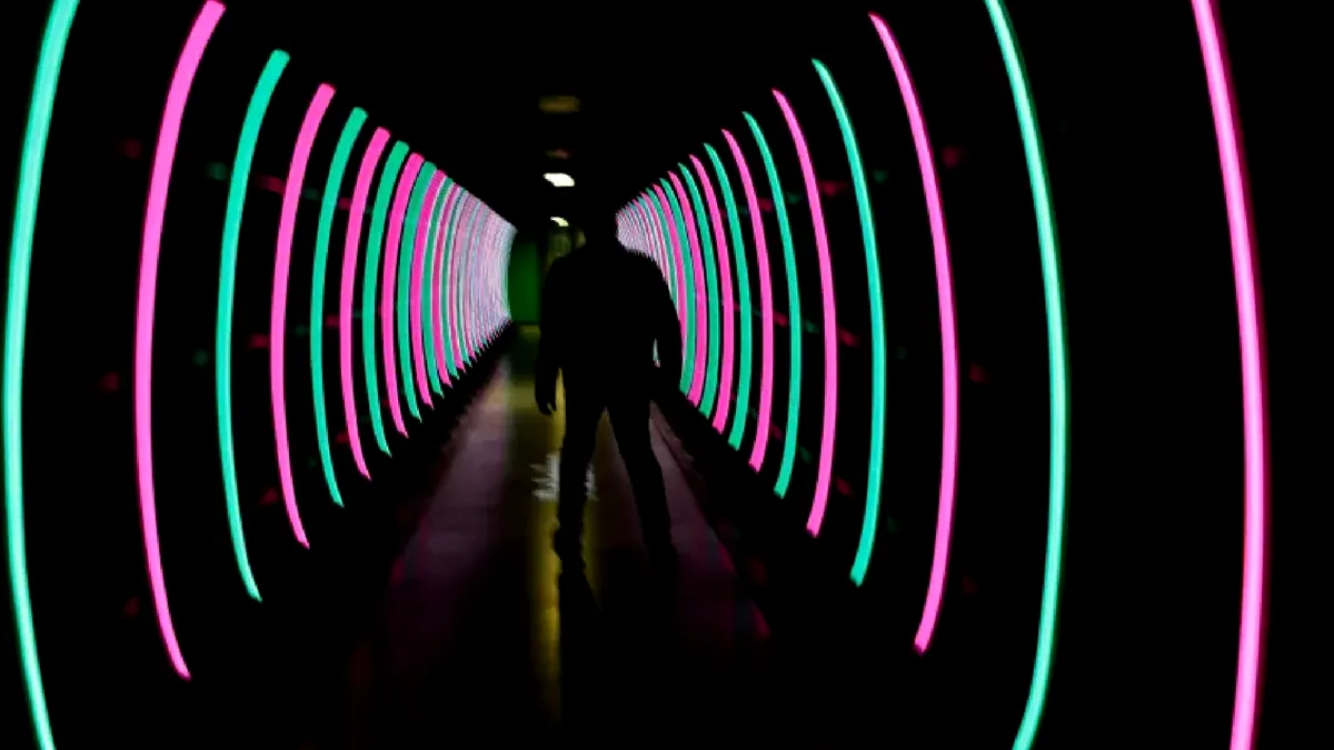 Frâna e mai scumpă decât prăbușirea: realitatea brutală din spatele noii curse a înarmării digitale