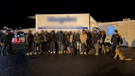 22 de români dintr-o rețea de trafic de migranți au ajuns pe mâna procurorilor (Video)