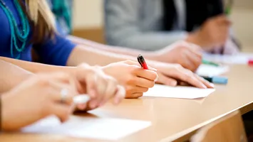 România, codașa educației la nivelul Uniunii Europene. Câți absolvenți de studii superioare avem