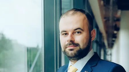 BNR pune presiune pe negocierile partidelor: „Pieţele ne penalizează deja!”