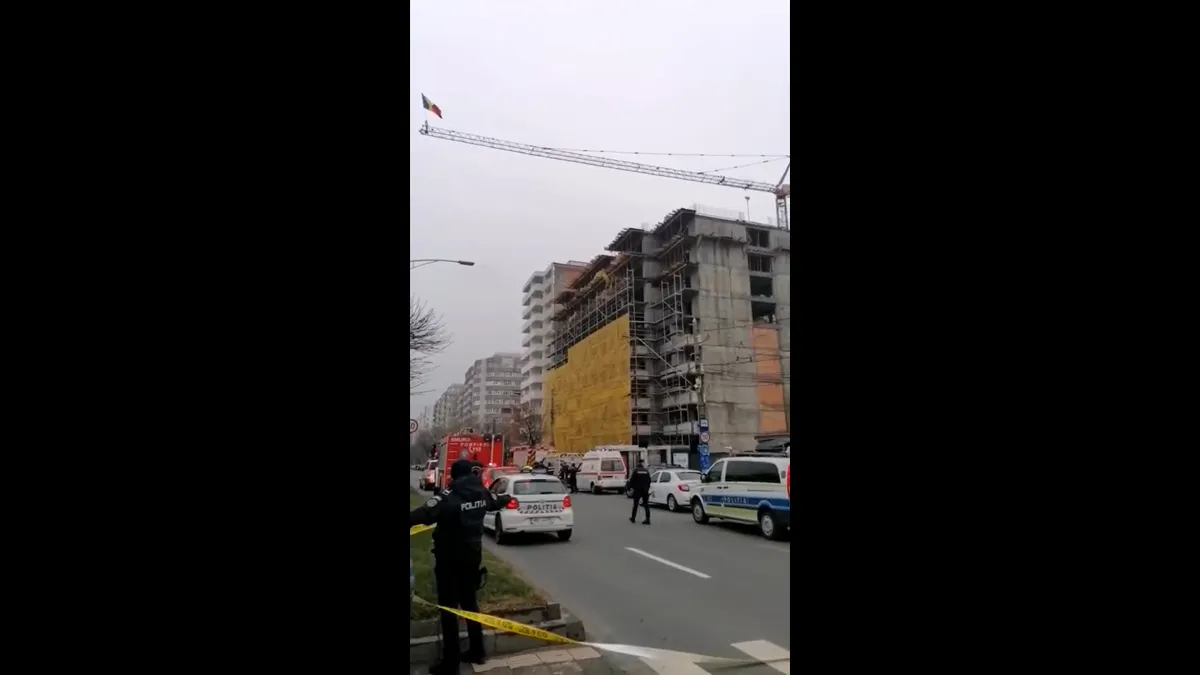 „Stegarul dac“, protest cocoțat pe o macara. Negociatorii se chinuie de ore bune să-l convingă să coboare (VIDEO)