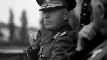 Sondaj: Câți români consideră că mişcarea legionară a fost o organizaţie criminală. Ce spun despre mareșalul Ion Antonescu