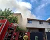O persoană a murit în urma unui incendiu produs la o locuință din Sectorul 2. Pompierii intervin